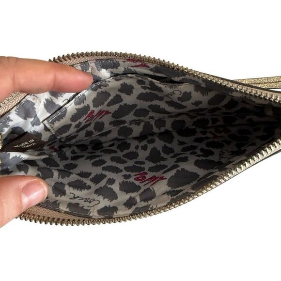 Coach “Poppy” gold sequin wristlet - Picture 3 of 4